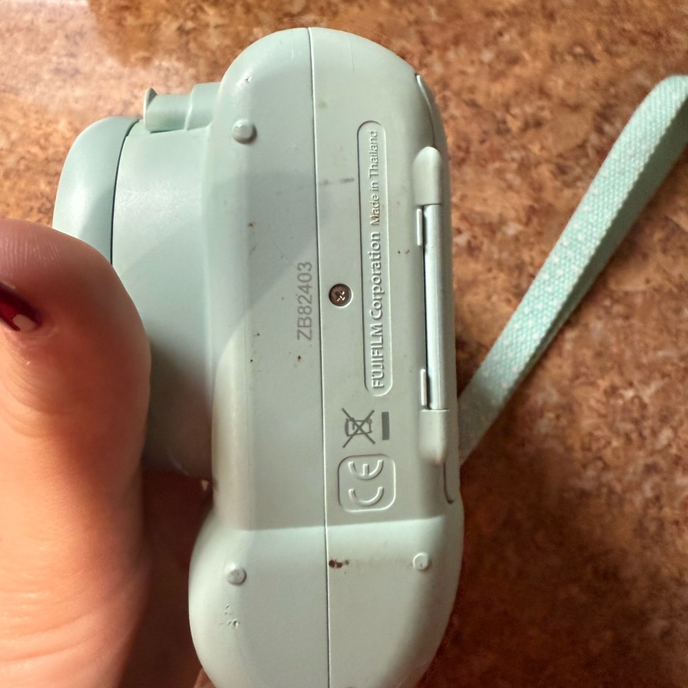 Instax Mini 9 Instant Camera - Ice Blue - Picture 6 of 10